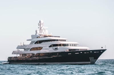 Elevé Group white and black cruise ship