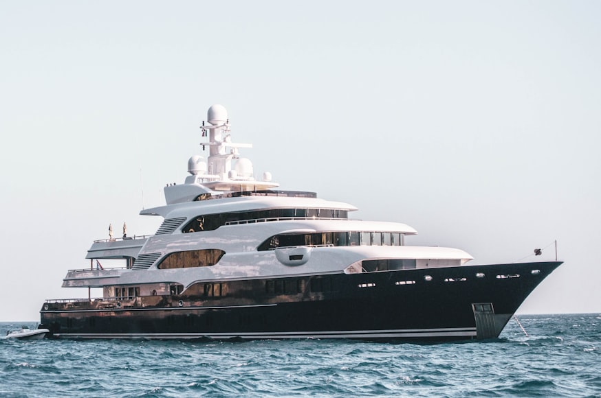An Ultimate Guide For Buying Super Yachts
