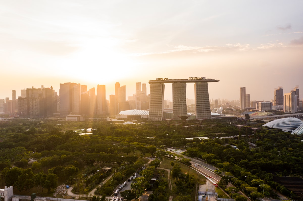 Daily Productive Sharing 583 - How Does Singapore Succeed?