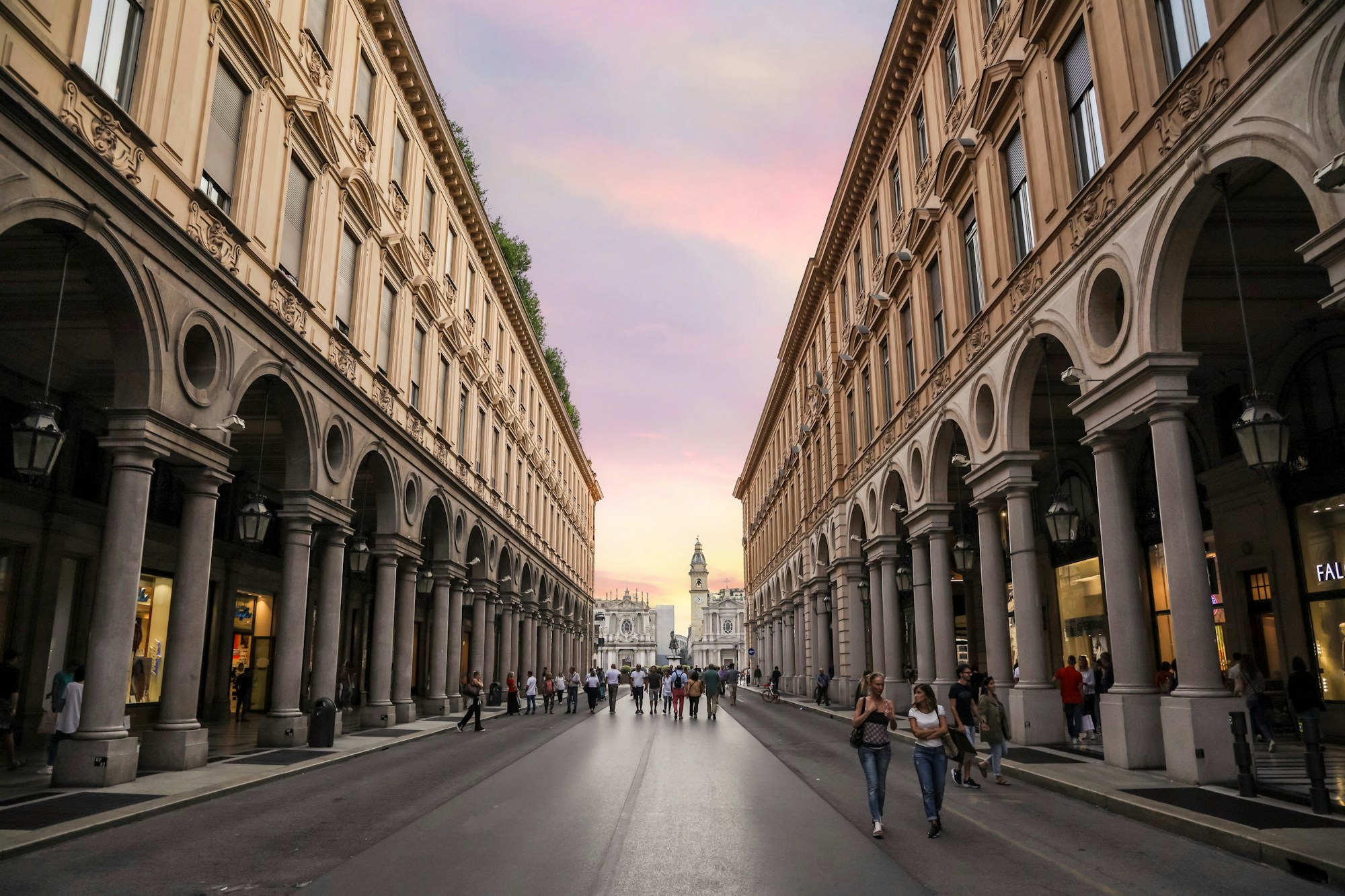 Exploring Torino's Authentic Cuisine: Dishes, Restaurants & Recipes