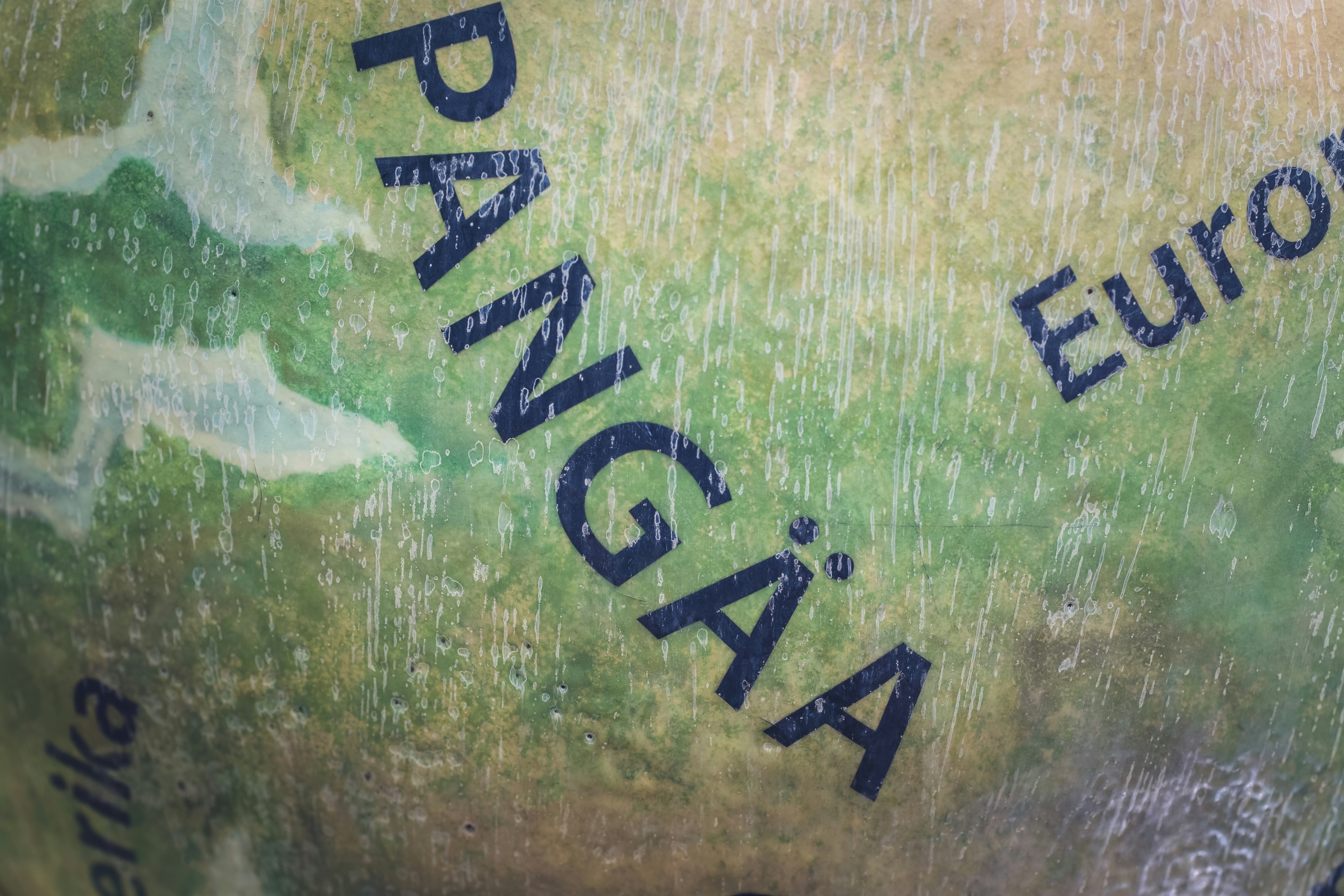 Pangäa. Made with Canon 5d Mark III and loved analog lens, Leica APO Macro Elmarit-R 2.8 100mm (Year: 1993)