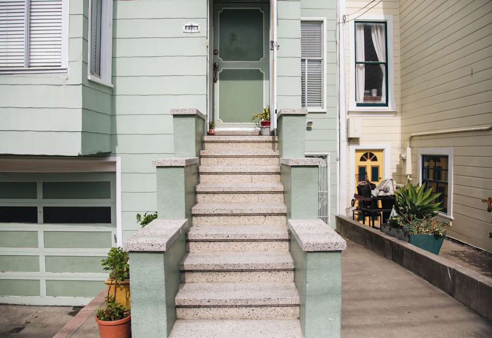 gray and brown concrete stairs close-up photography