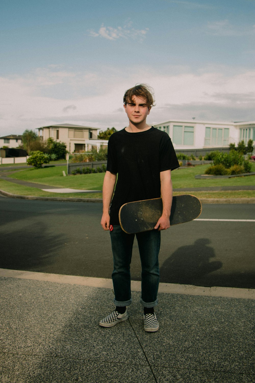 man wearing black t-shirt