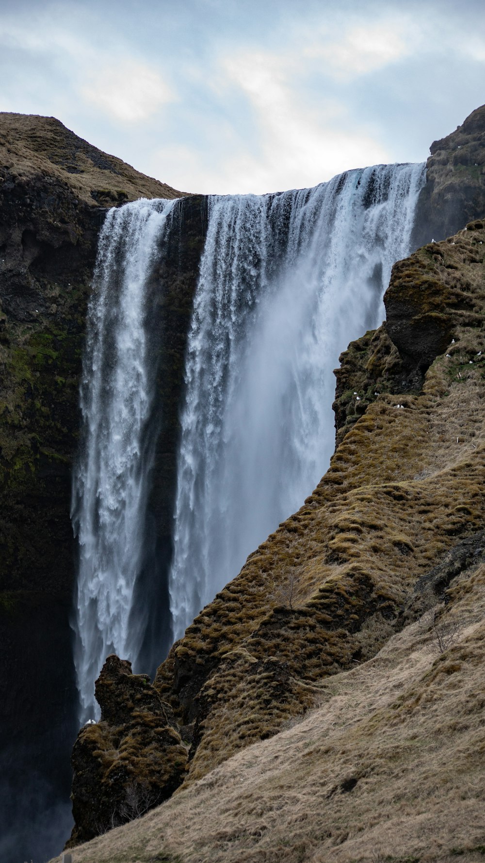 waterfalls during daytime