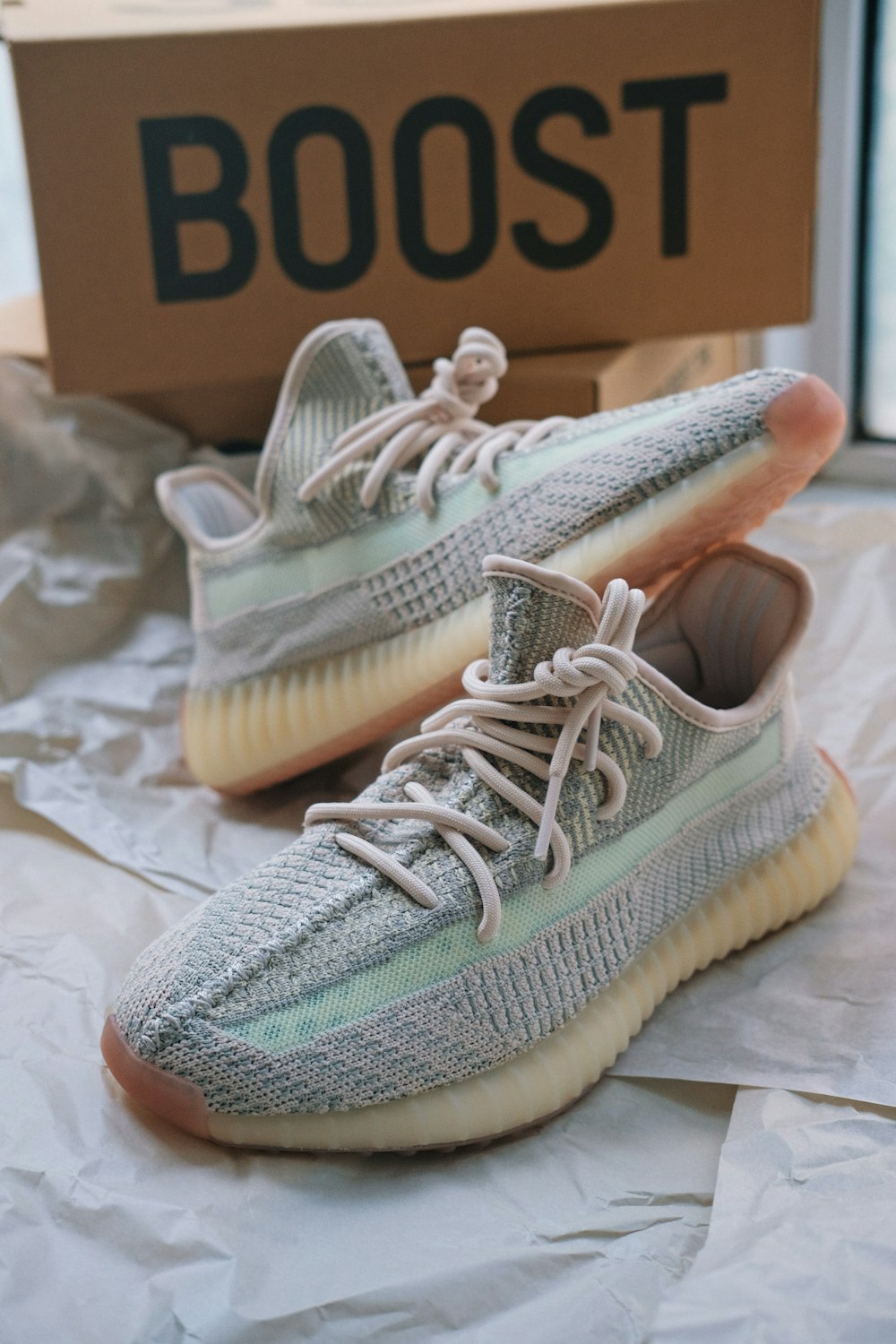 Gray adidas Yeezy Boost 350 shoes with box photo – Free Apparel Image on  Unsplash