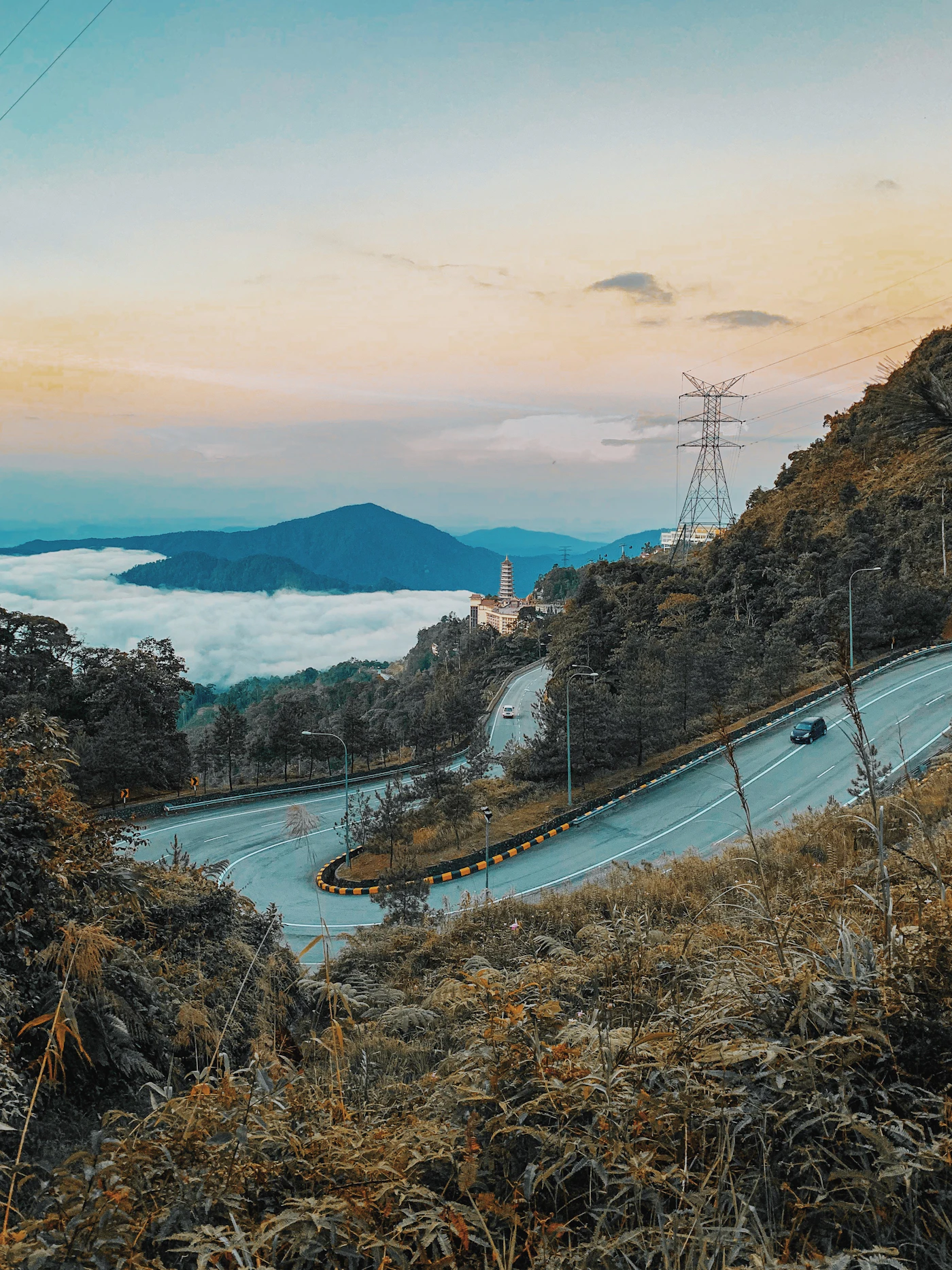 Coach on the road to Genting Highlands