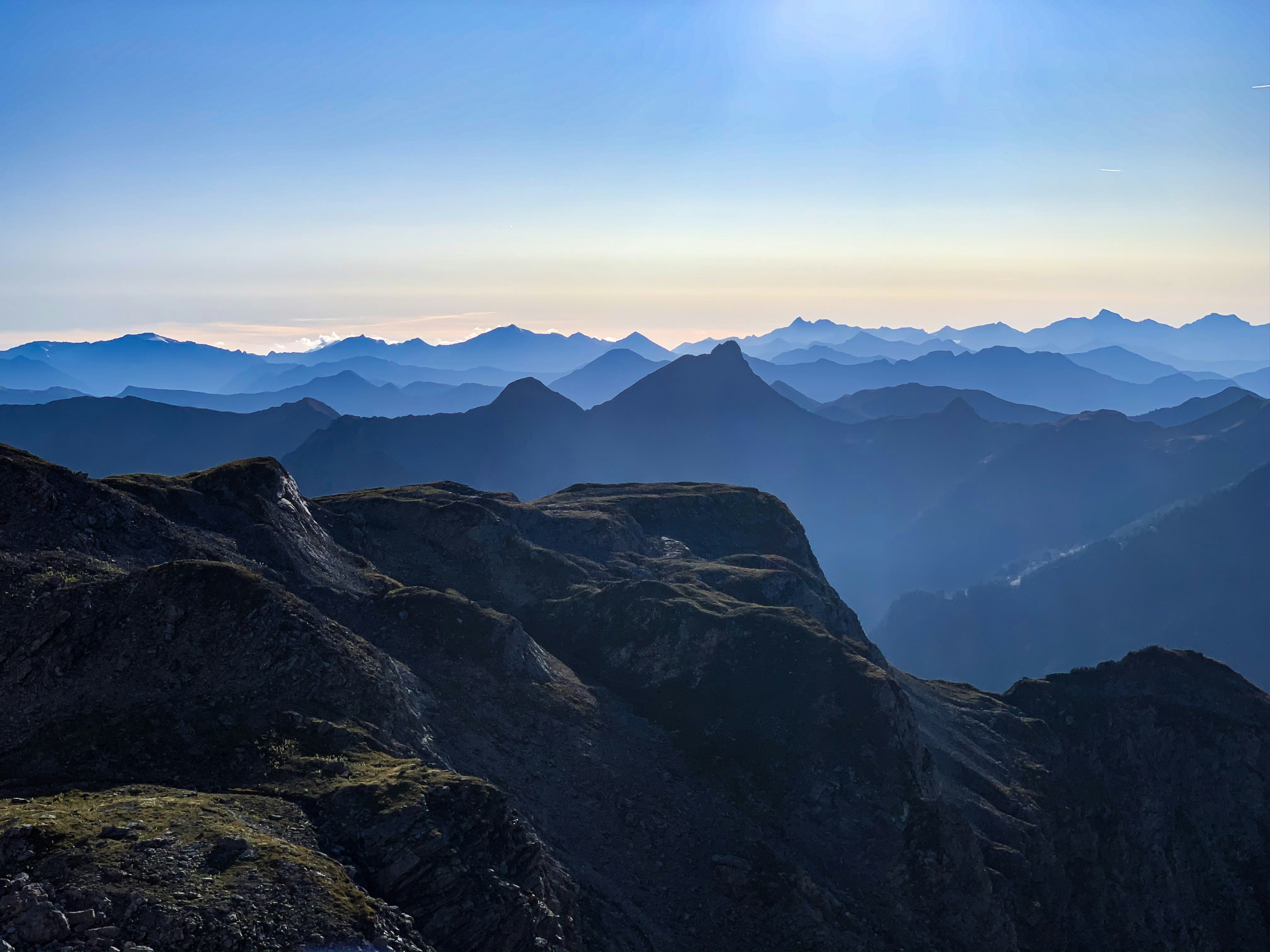 mountain during daytime