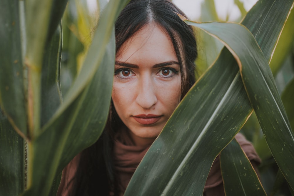 woman on focus photography