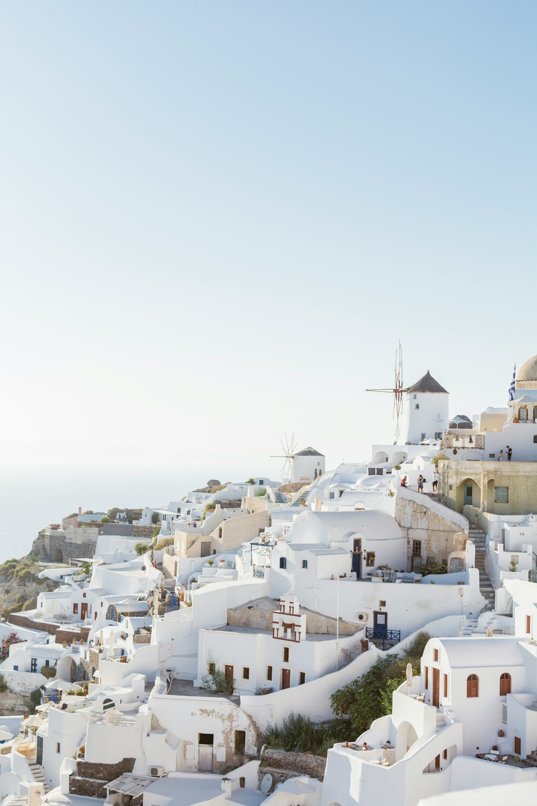 photo of Thíra Town near Akrotiri