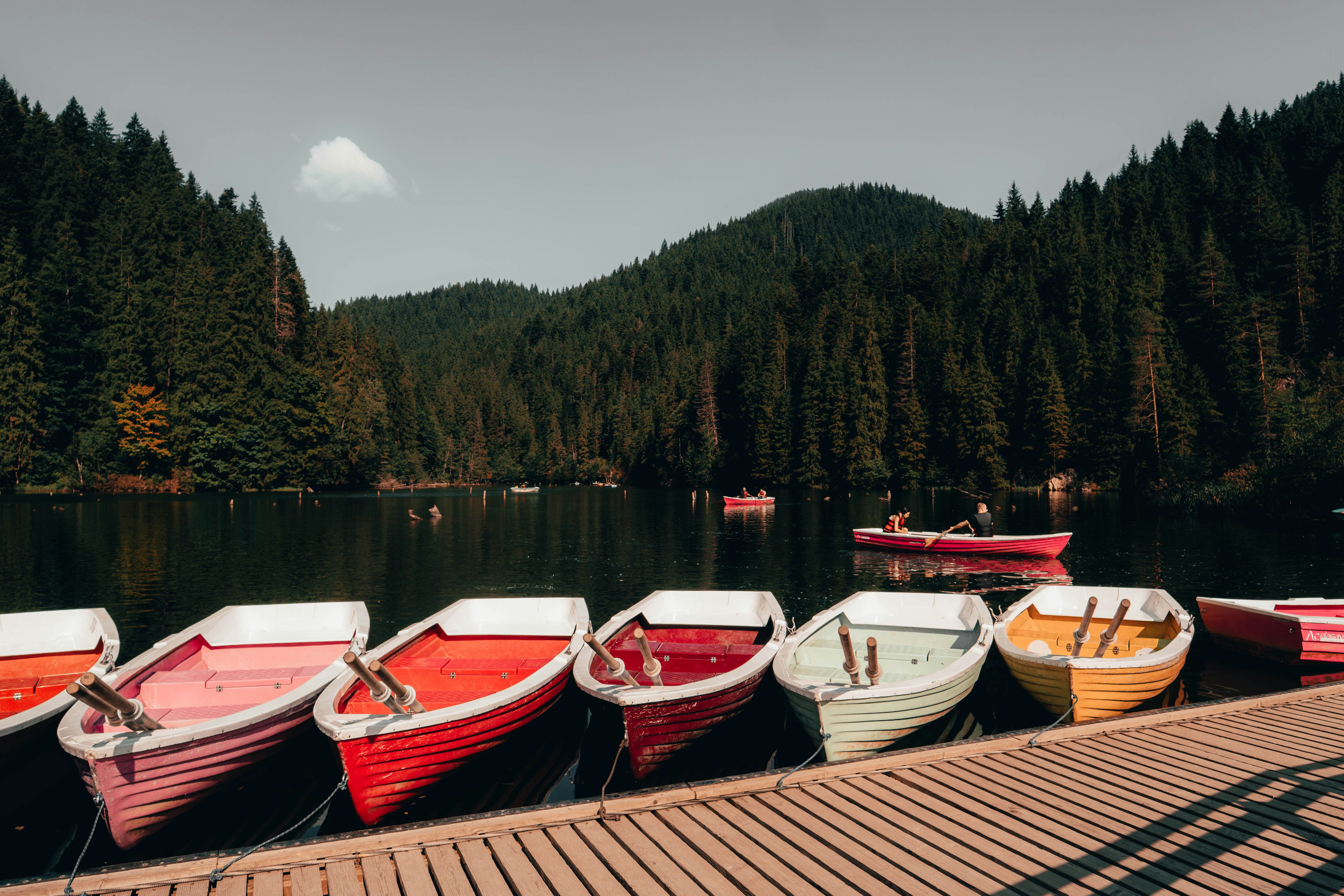 Boats on lake - null wallpaper in 5637x3758 resolution