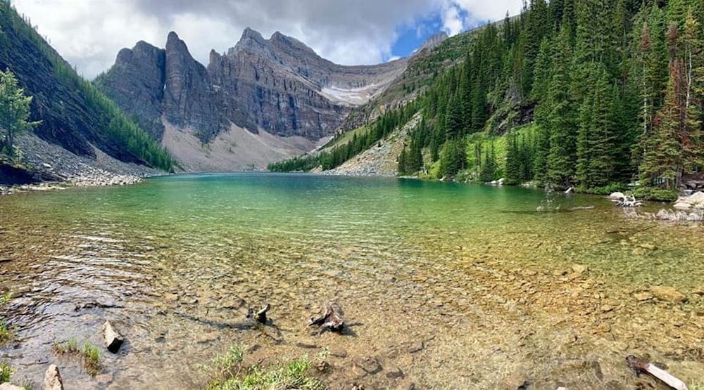 calm water during daytime