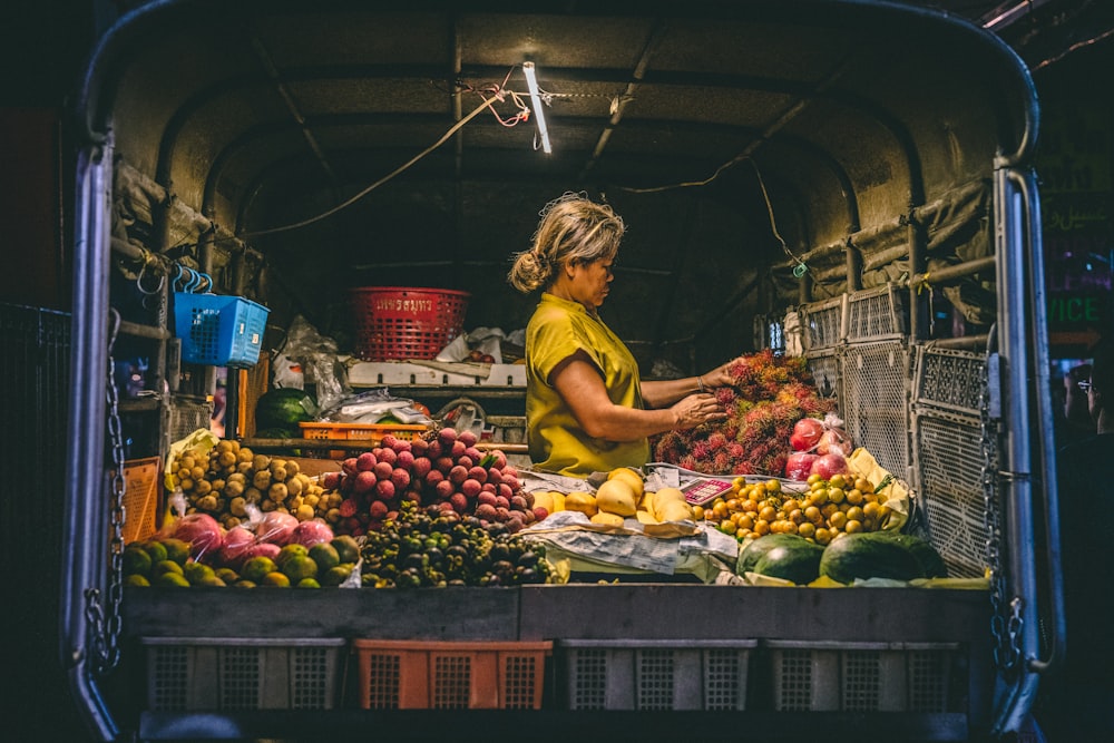 woman selling fruits