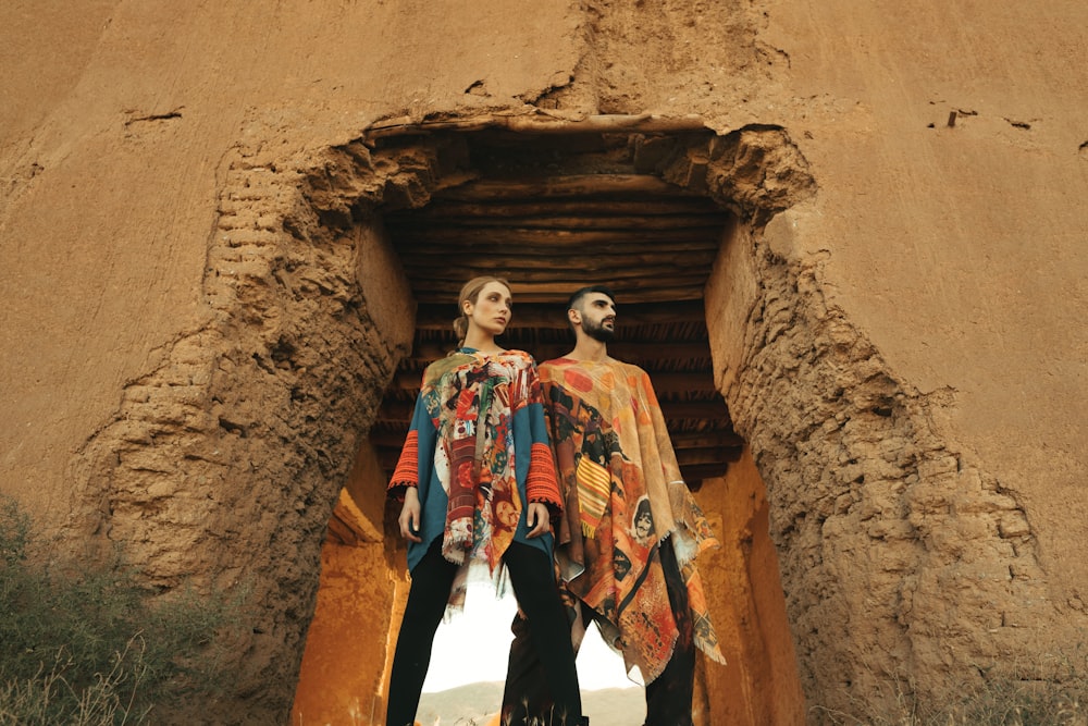 couple in tunnel