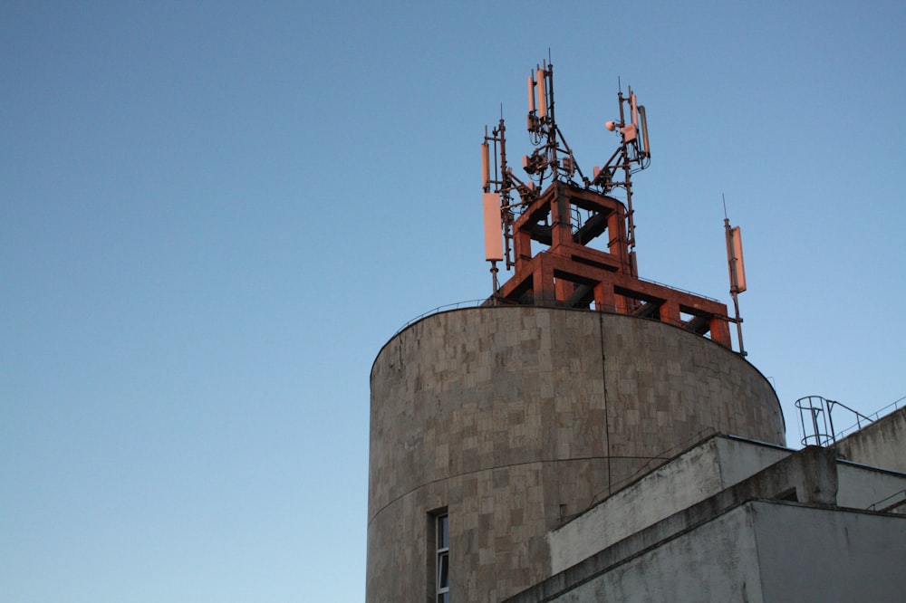 brown concrete building