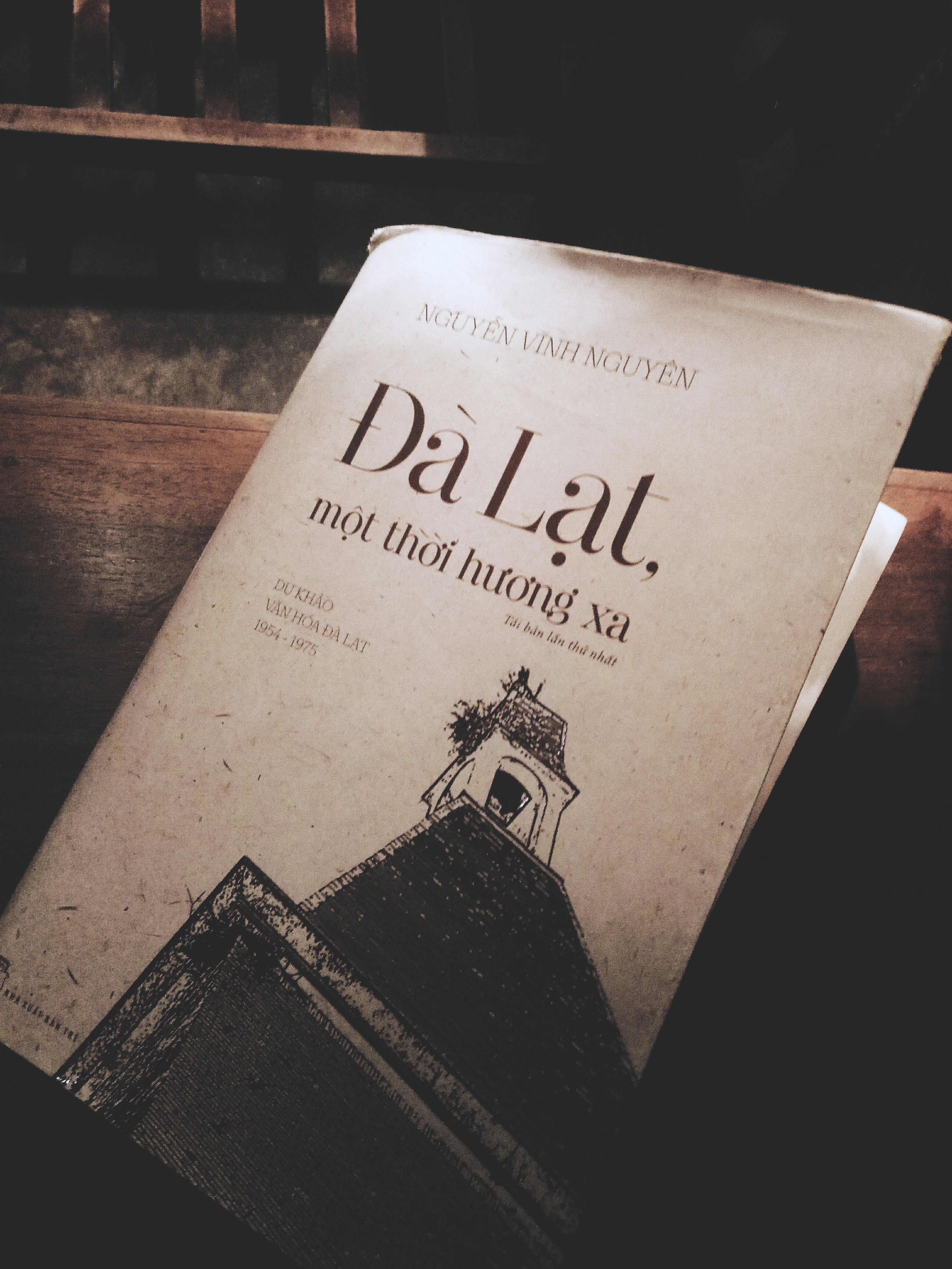 350 Book Cover Pictures Hd Download Free Images On Unsplash Images, Photos, Reviews