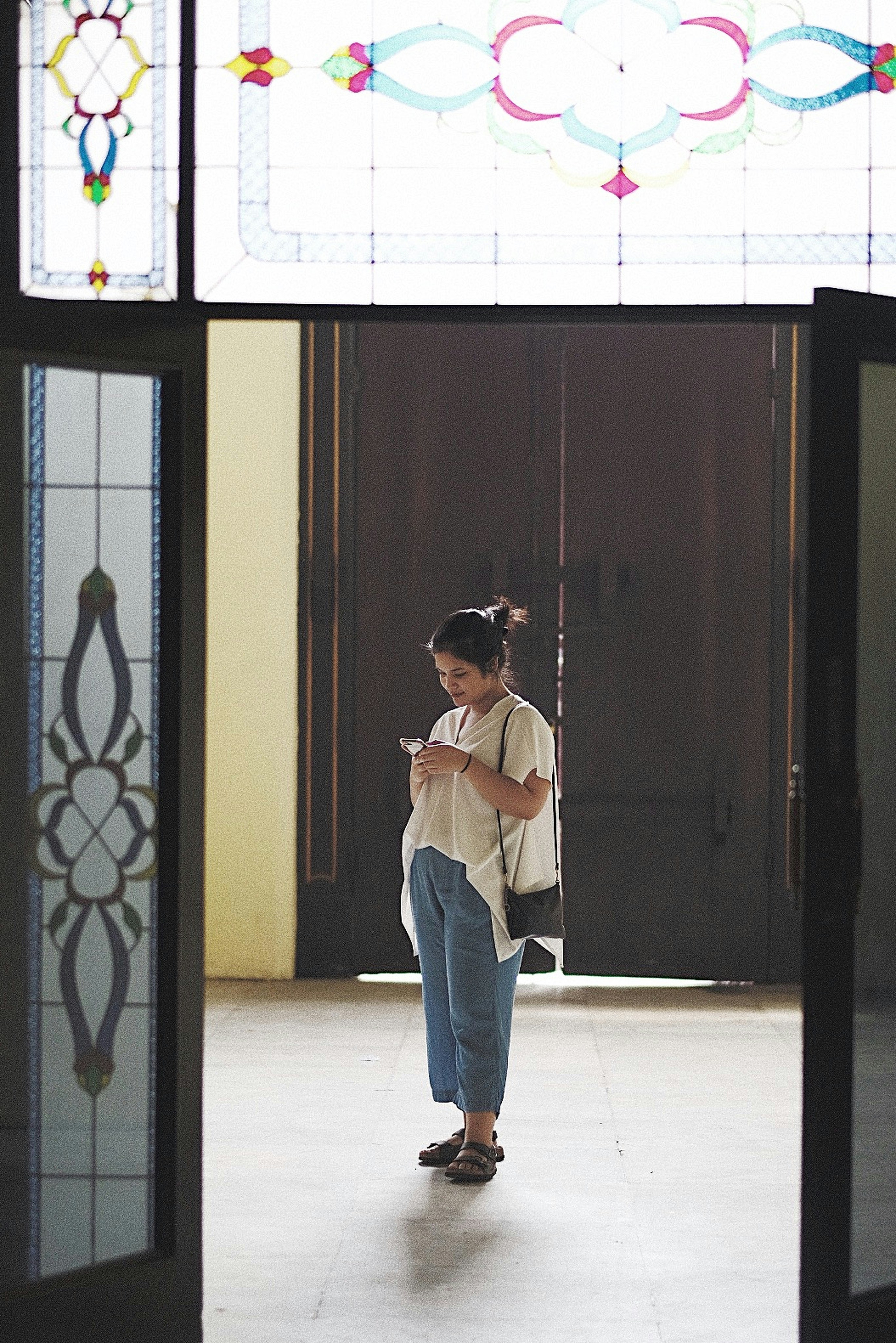 white blouse blue jeans