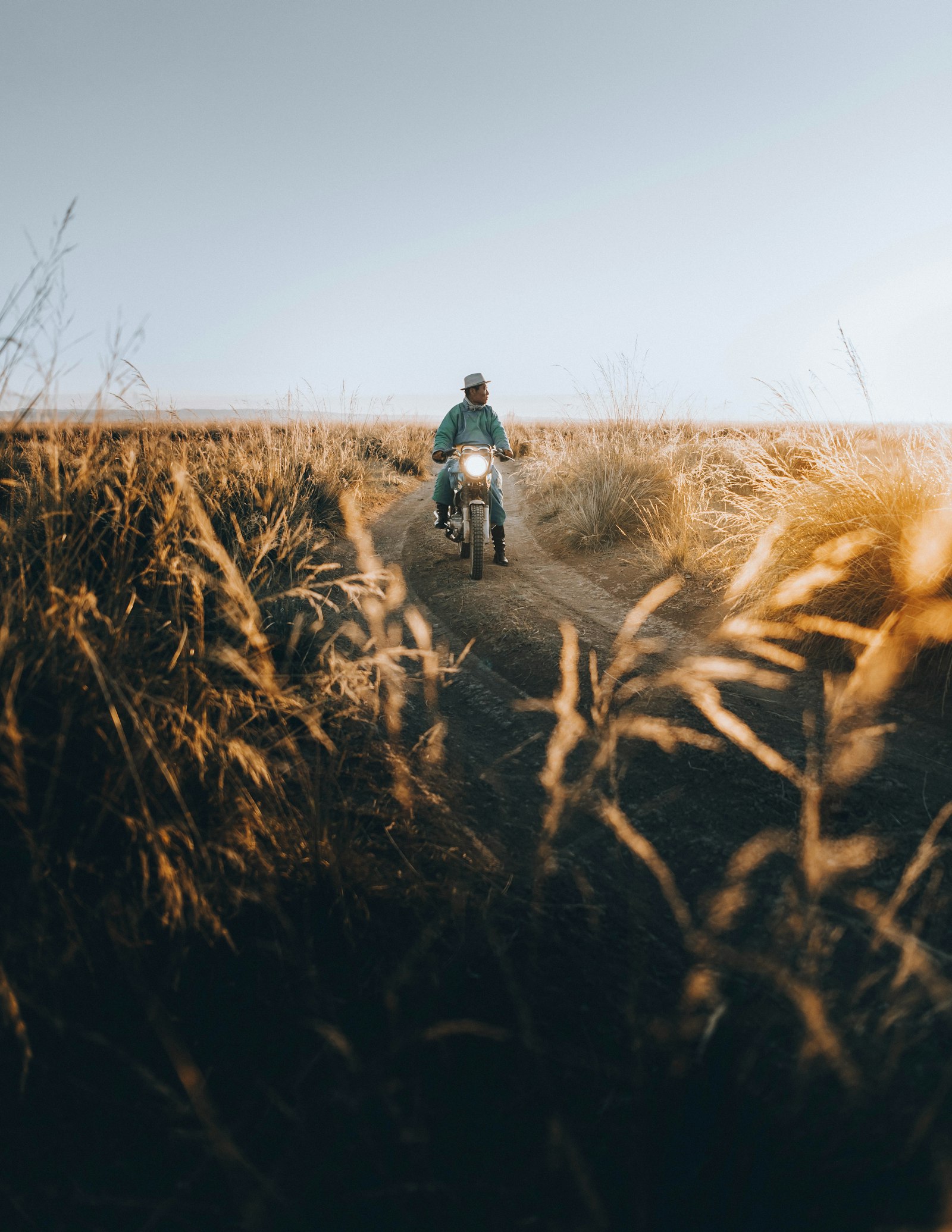 Canon EOS 5D Mark IV + Sigma 24-35mm F2 DG HSM Art sample photo. Man riding motorcycle during photography