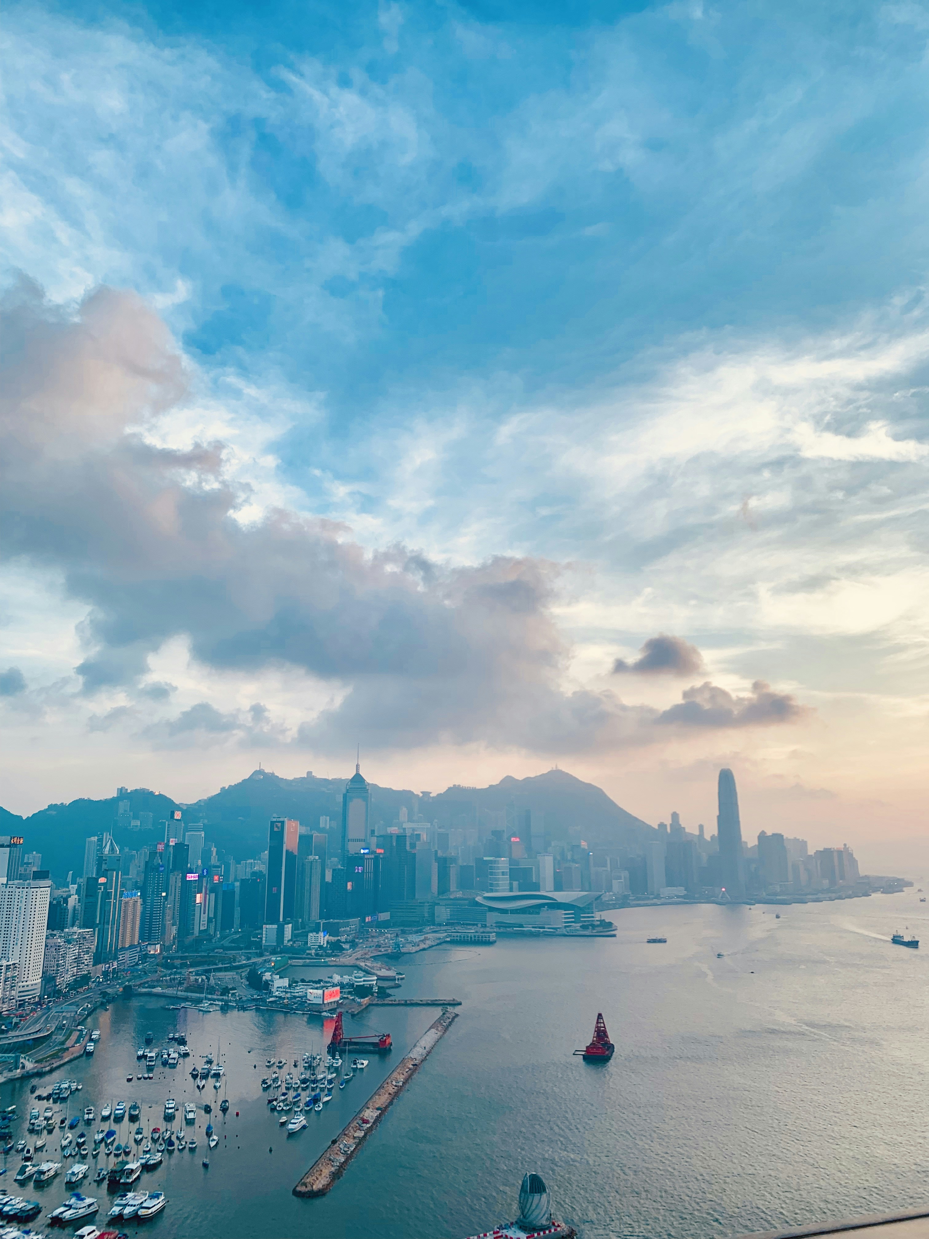 Photo by zhouyudesign