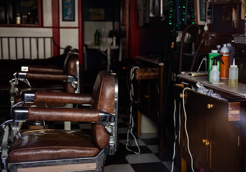 Methods for Saving Money on Barber Chairs
