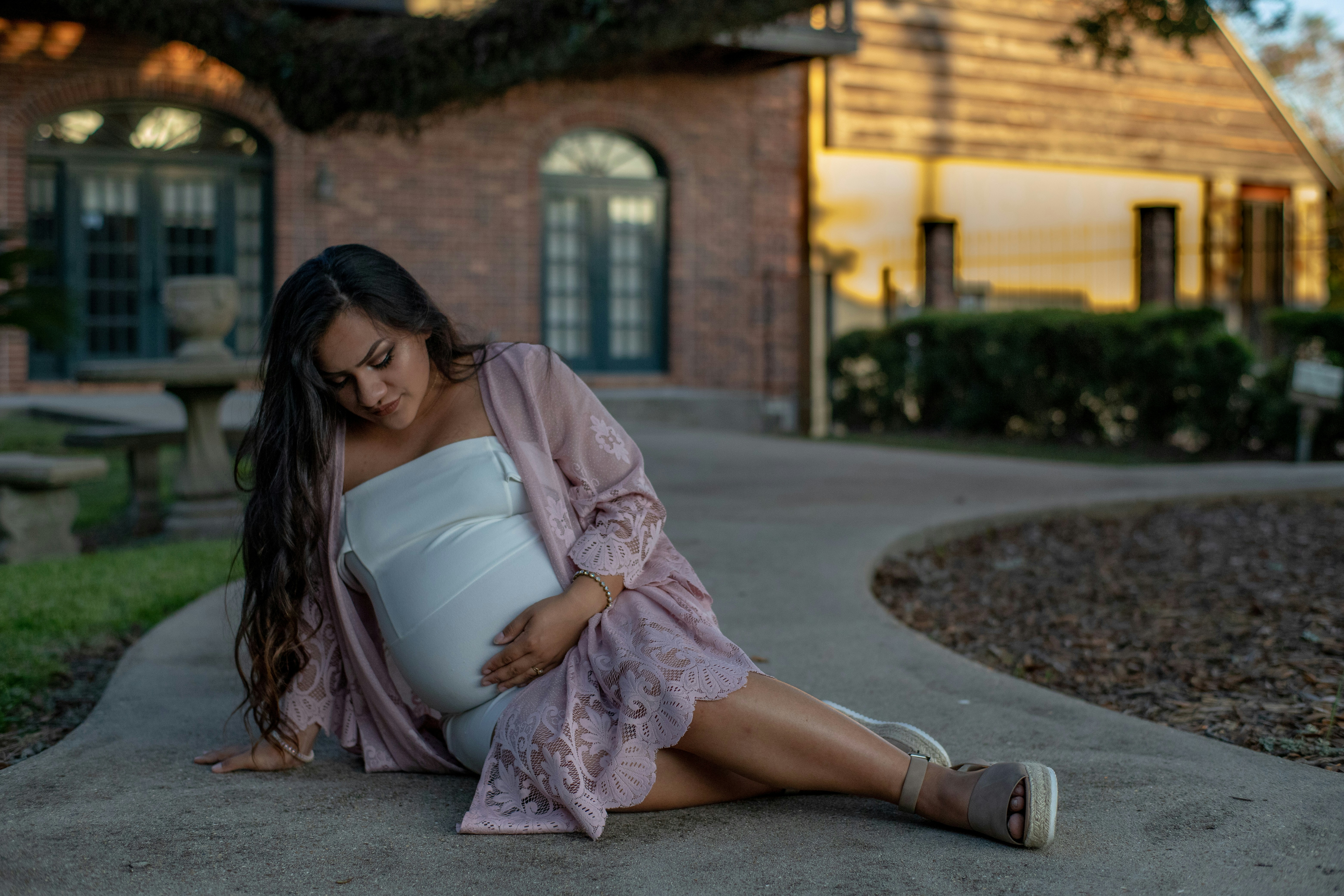 pregnant woman resting, wallpaper, Flek Saat Hamil 2 Bulan: Penyebab, Risiko, dan Cara Mengatasi 6