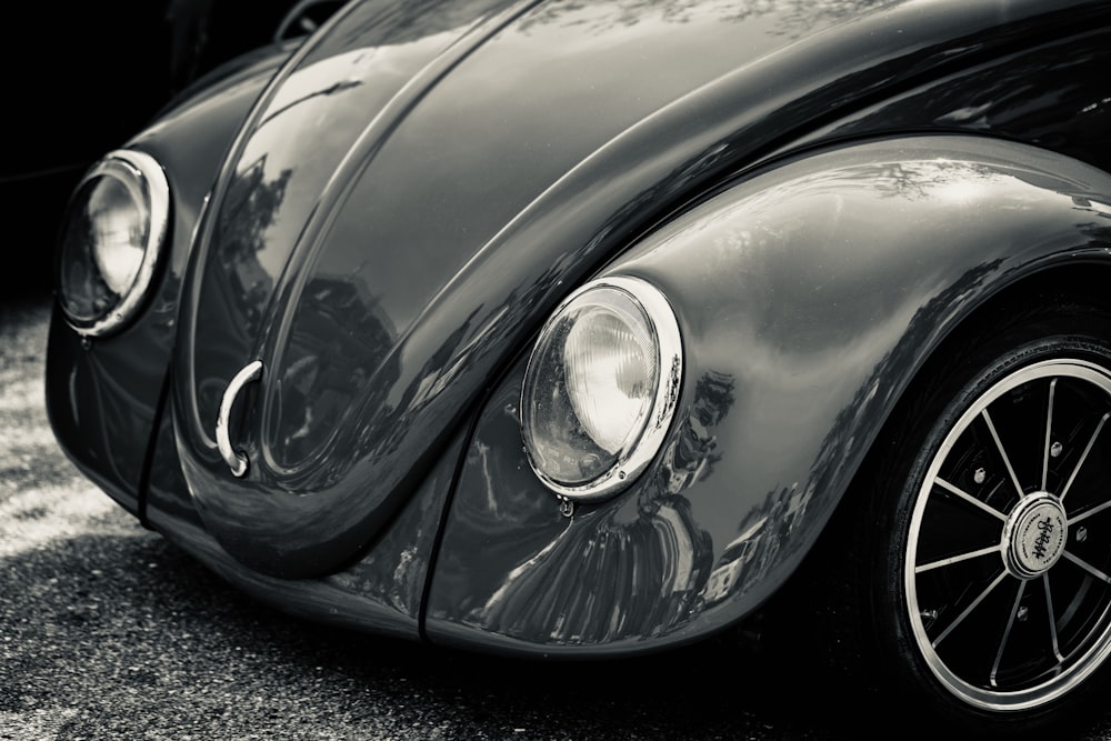 black Volkswagen Beetle