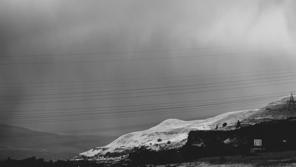 white snow mountain