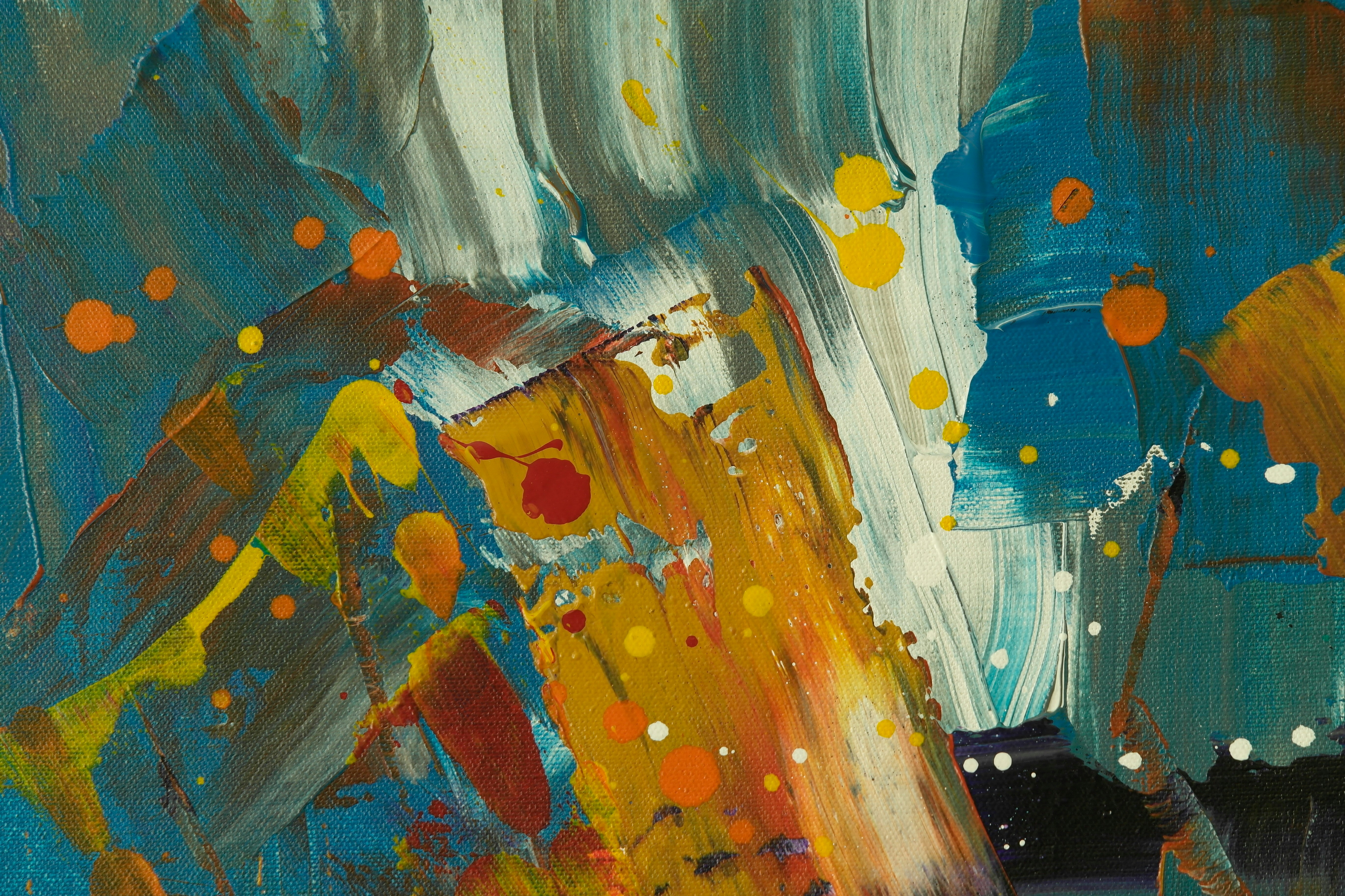 Correlation's Clever Disguises: Spotting Fake Causes Everywhere