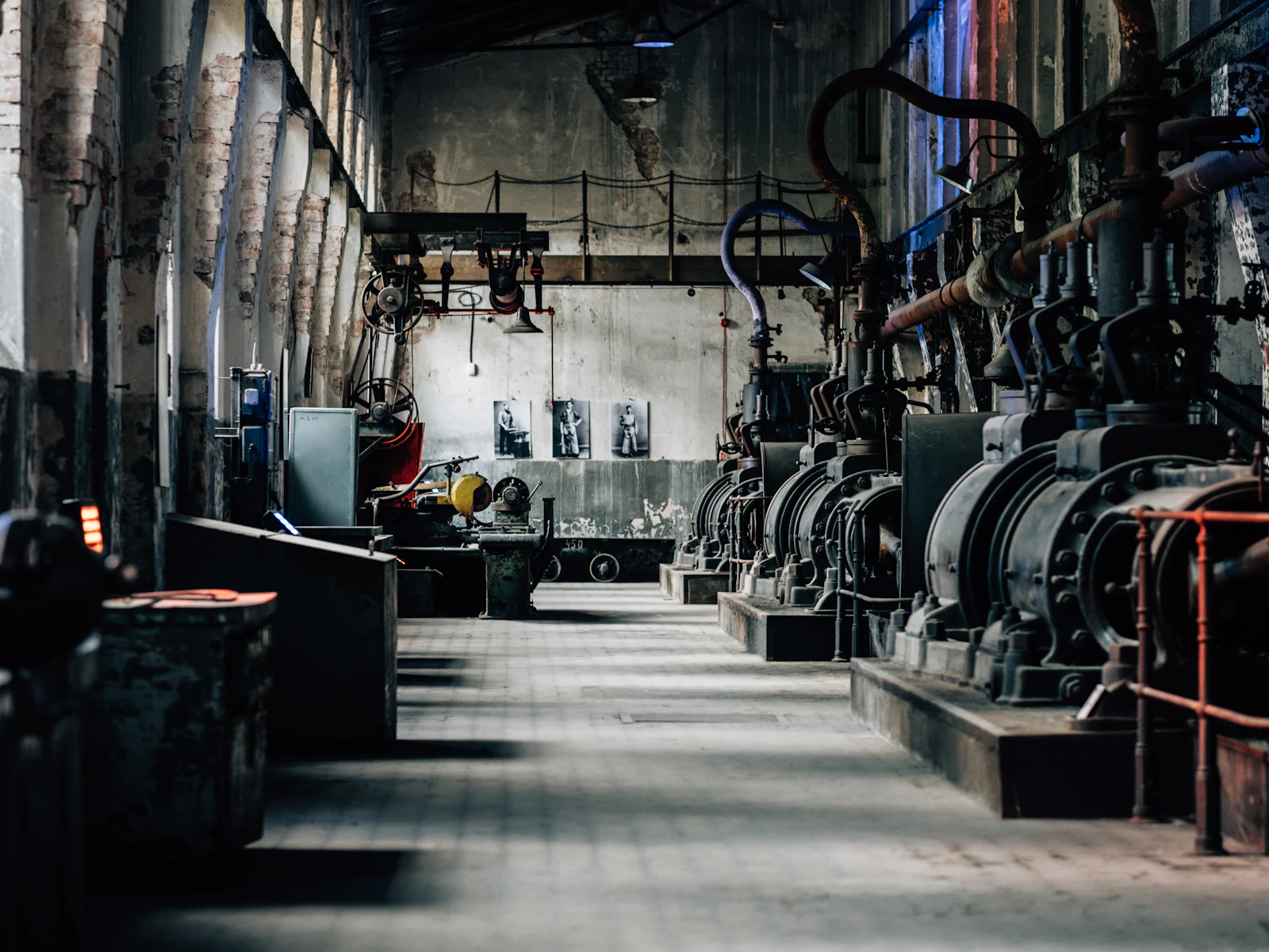 Precision manufacturing floor