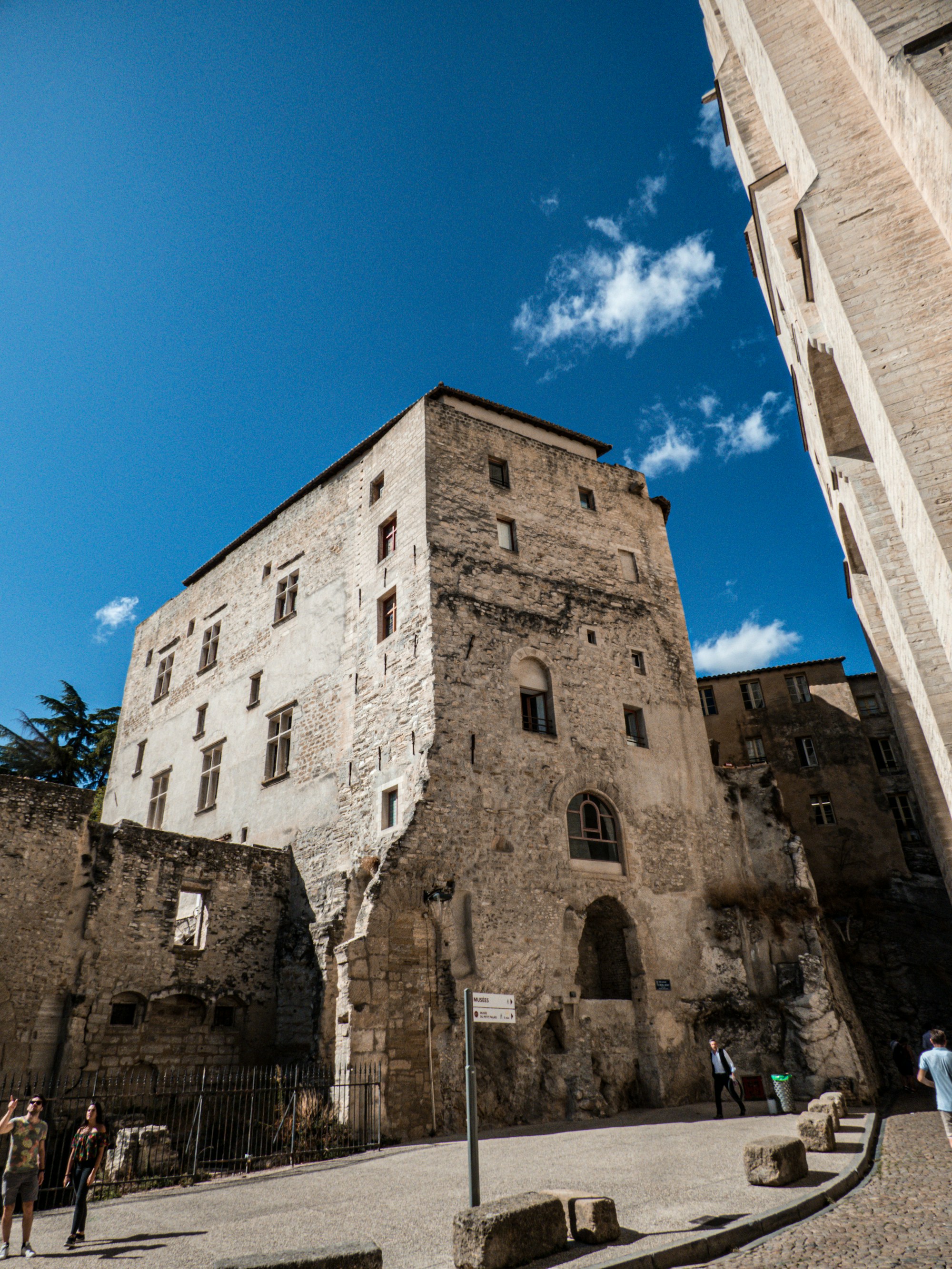 Best Times to Visit Avignon: Weather, Seasons, and Months