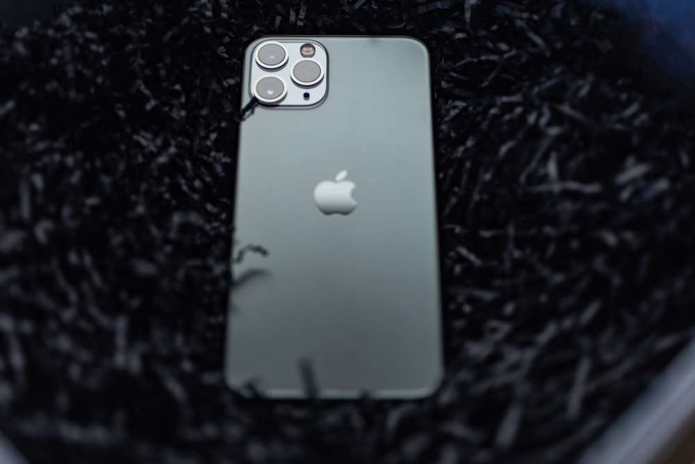 black iPhone 11