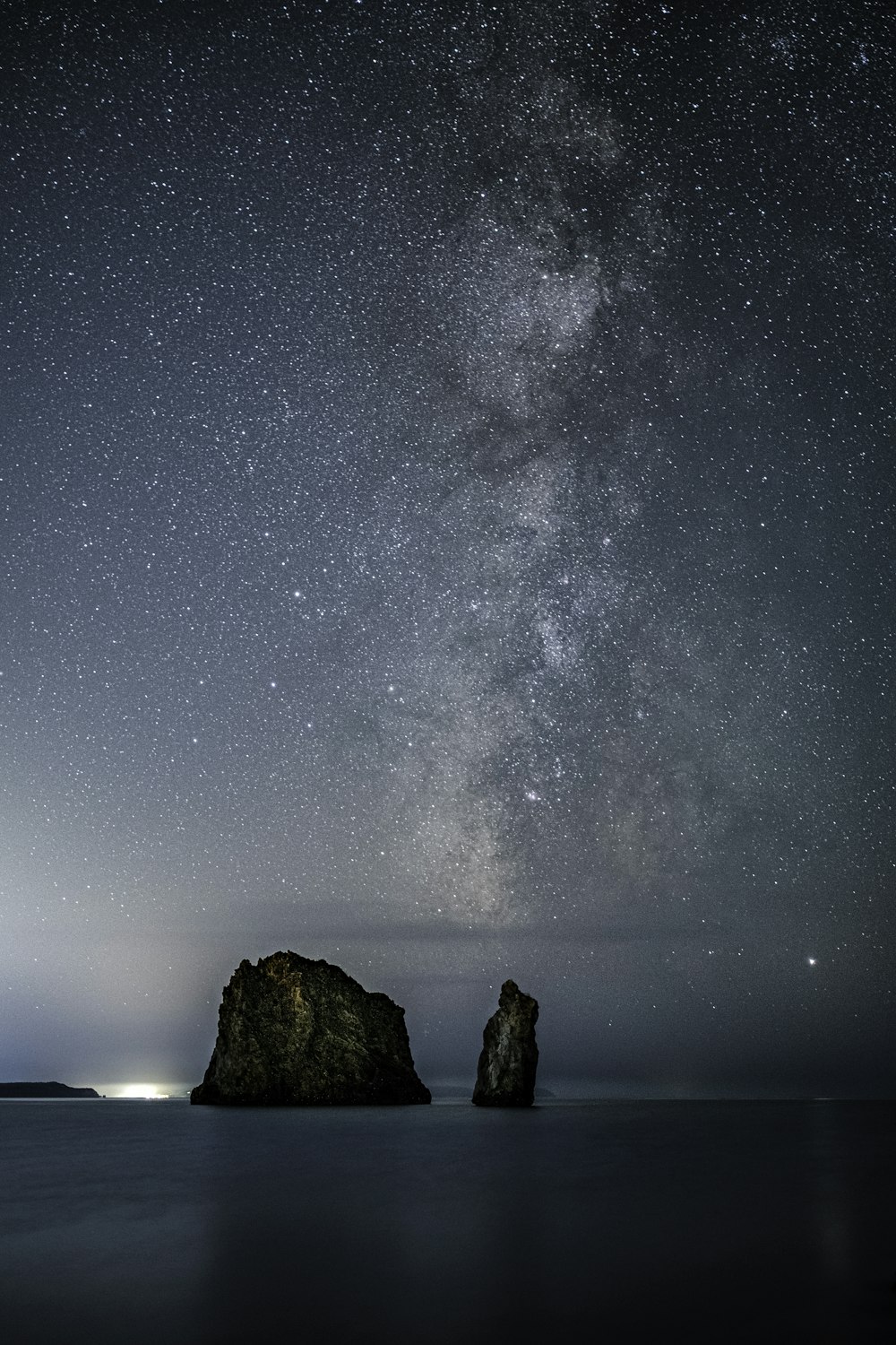 rocky isles during night