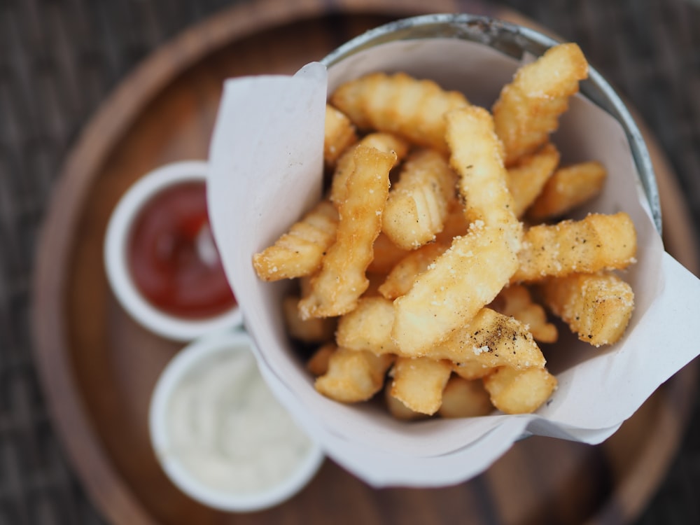 curly fries with ketchup