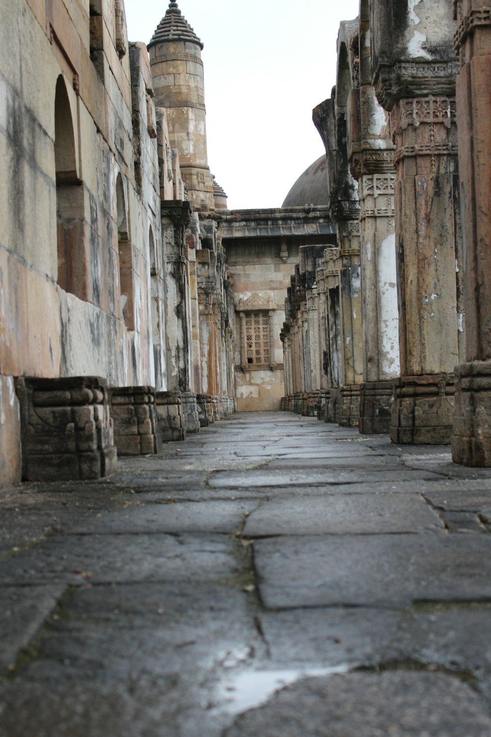 empty alley