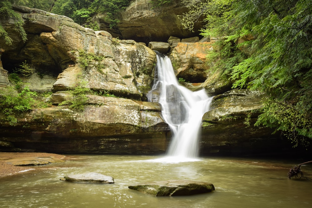 waterfalls photo during daytime