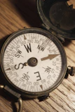 round black compass