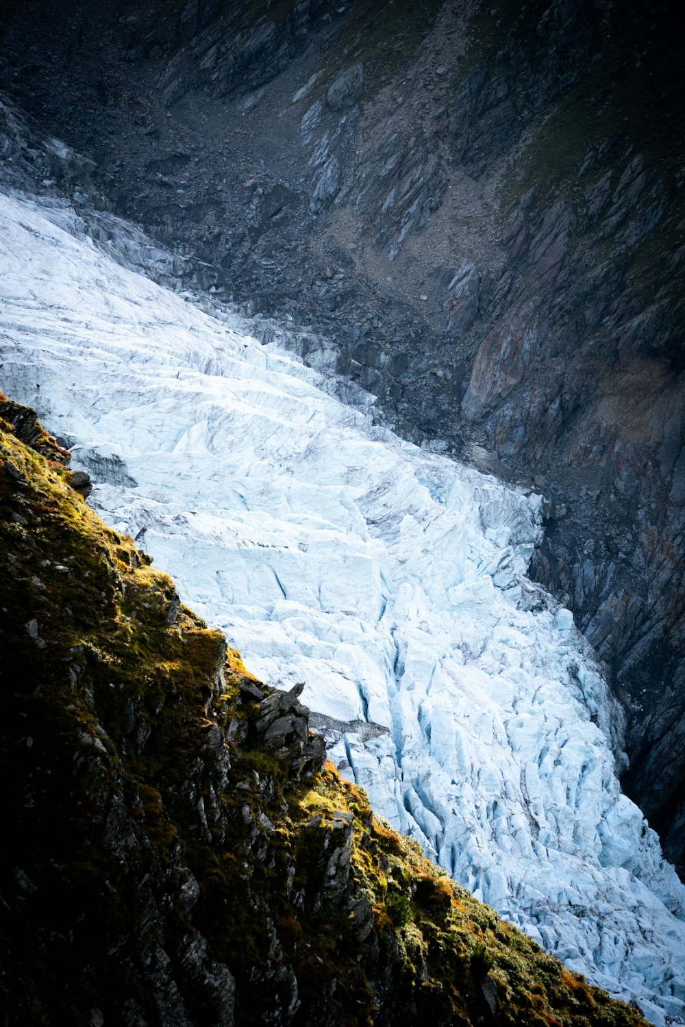 icy mountain scenery