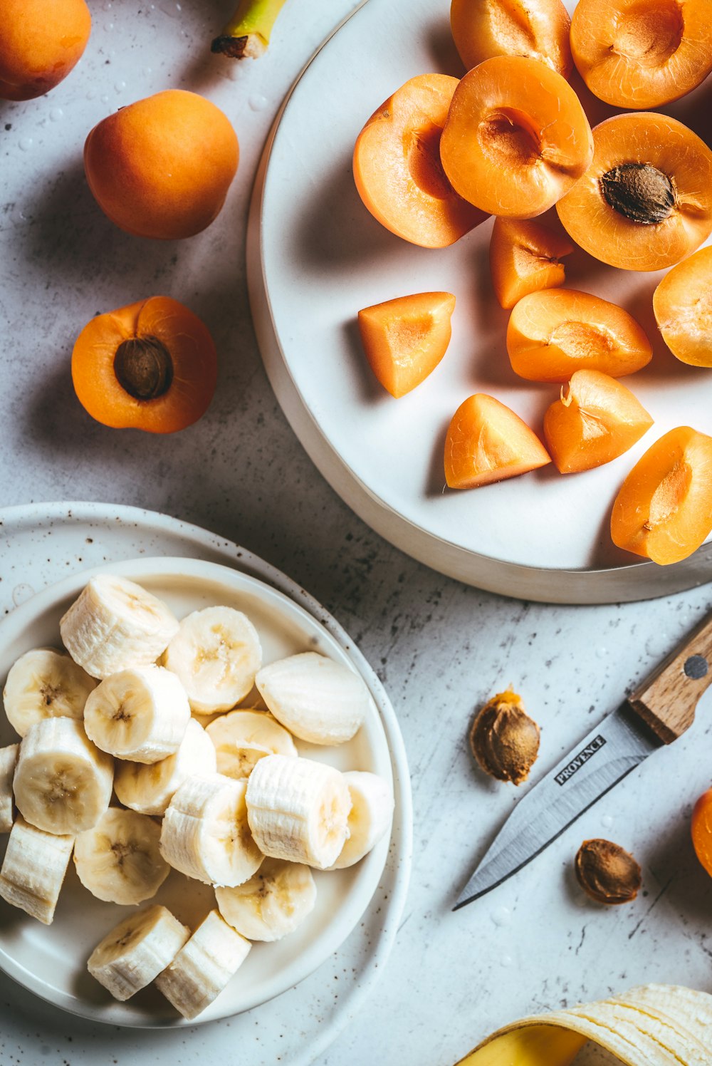 sliced banana fruit and peach