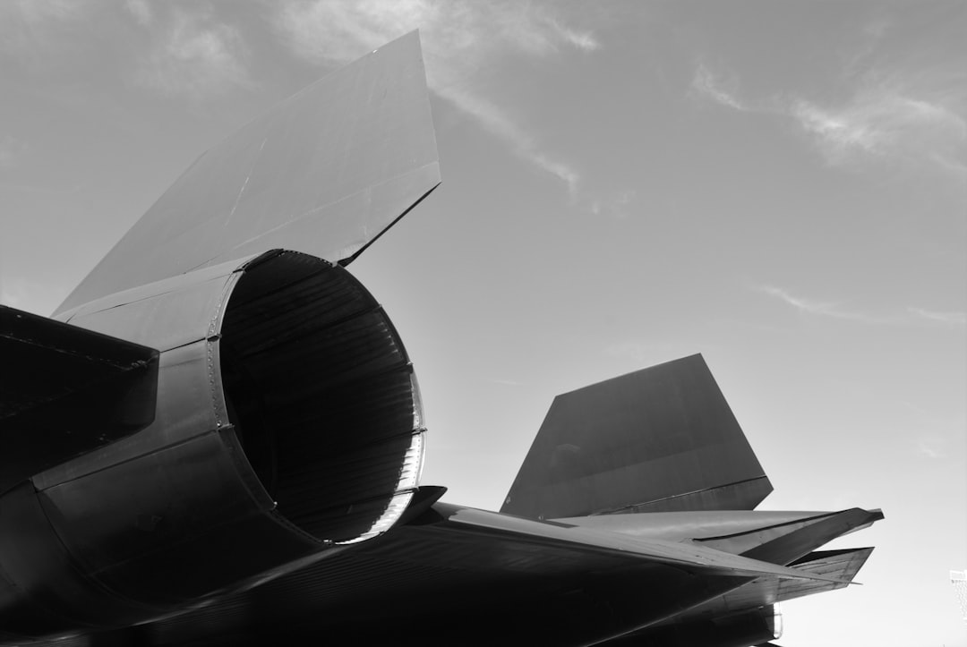 fighter jet rear wing, SR-71 at New York