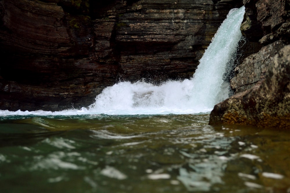 waterfalls at daytime