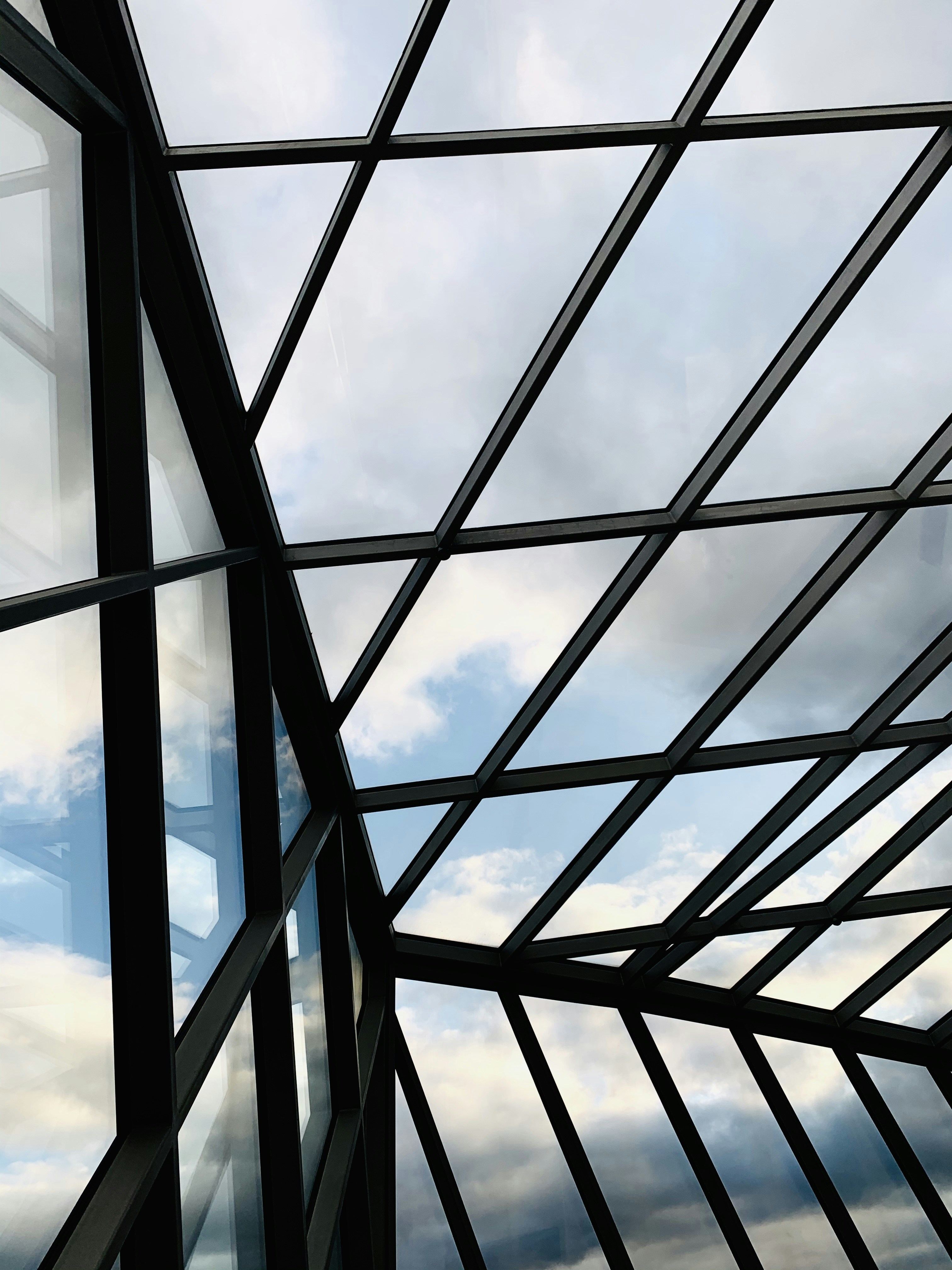 Discover Modern Glass Railings and Customized Glass Ceilings for Your Space
