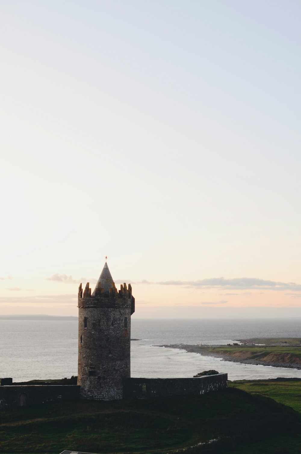 Braunes Schloss am Meer