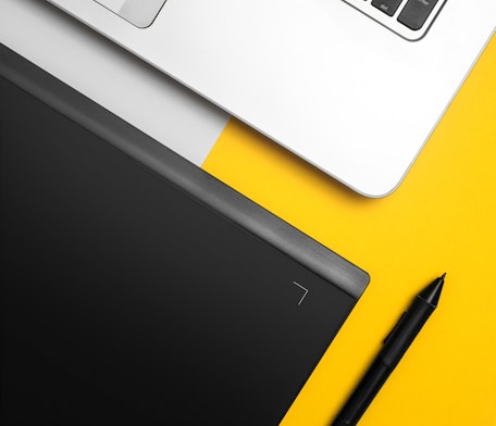 Laptop and digital sketching tablet