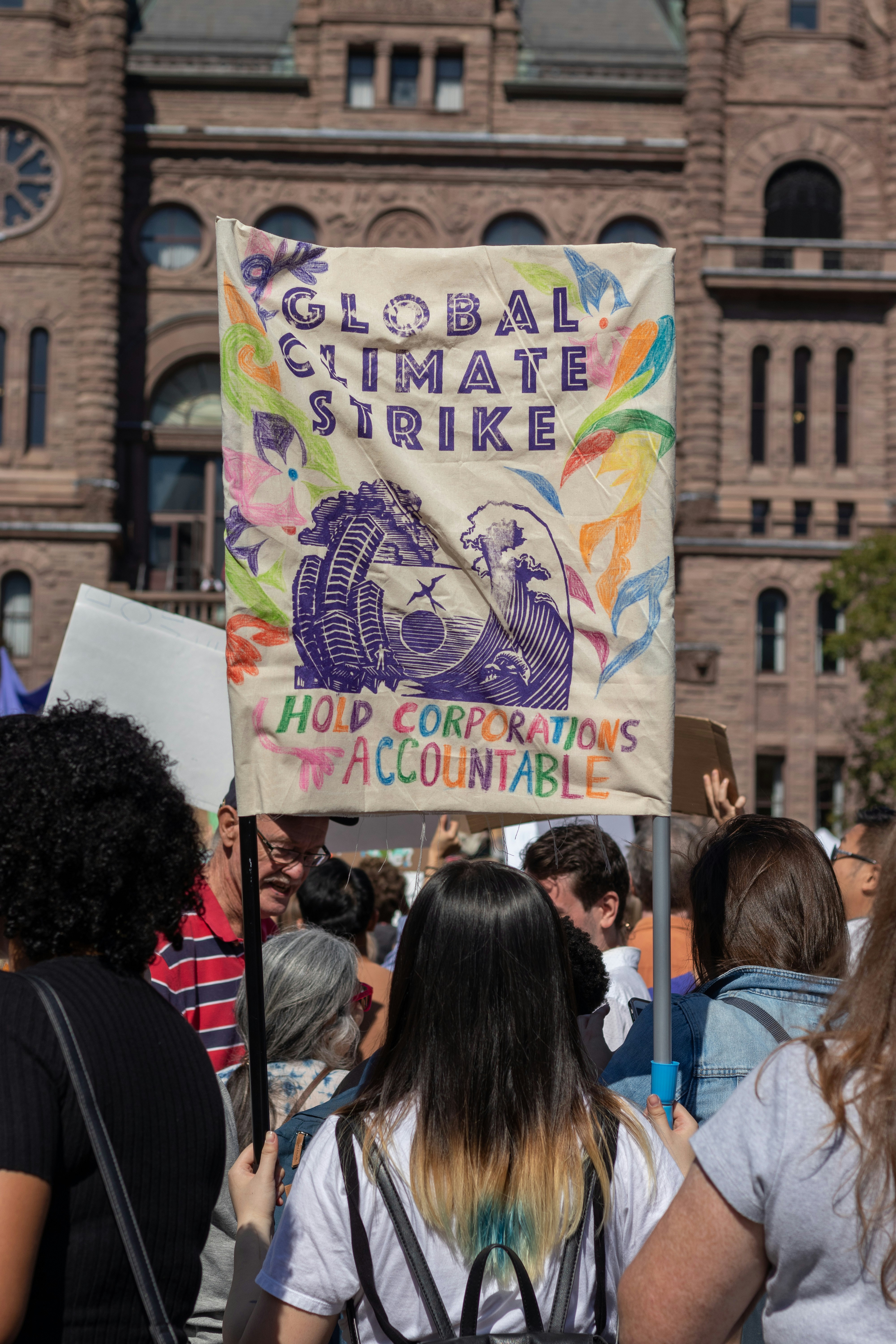 Illustration de la grève mondiale pour le climat d’une femme tenant une grève mondiale pour le climat