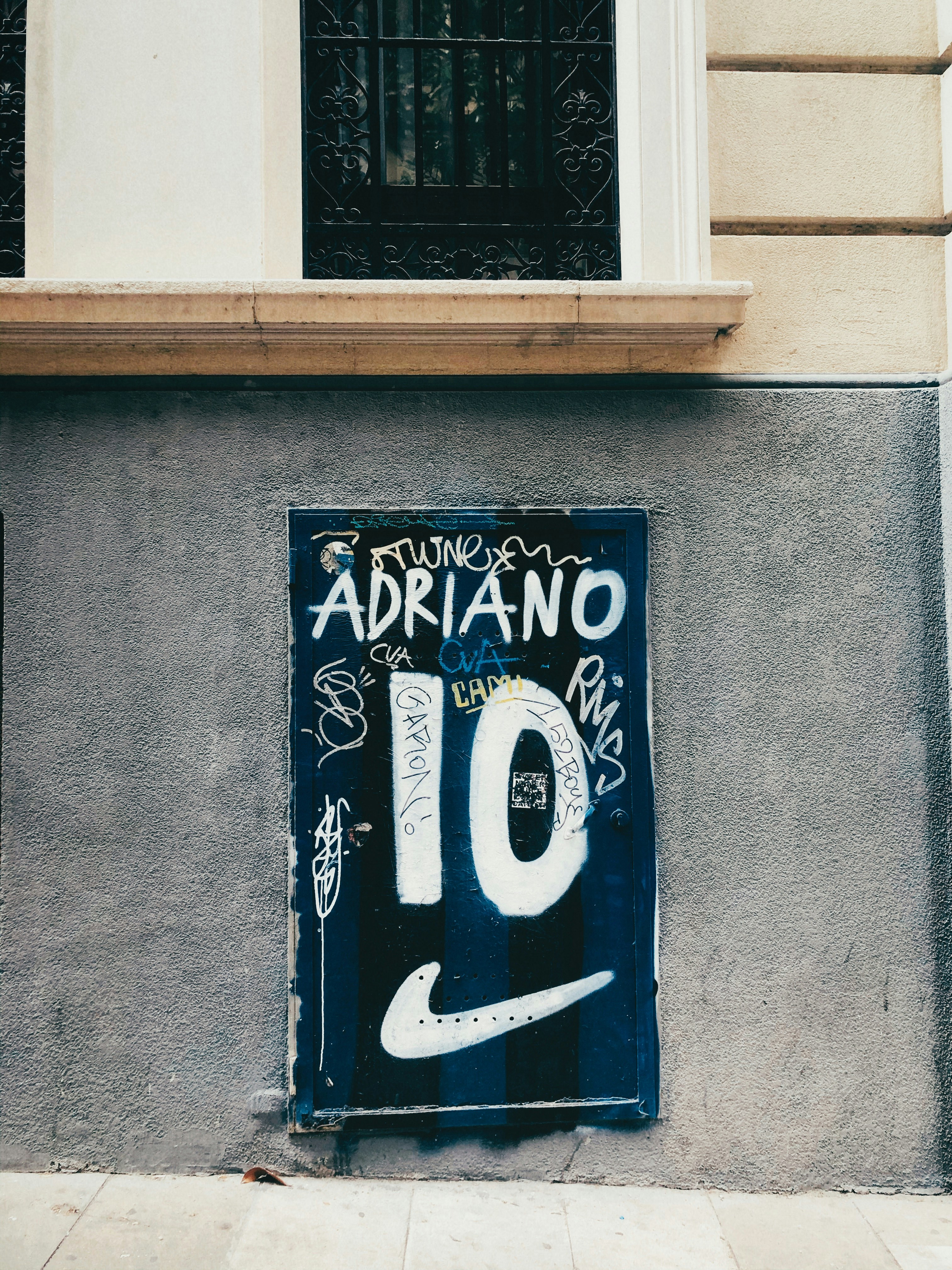 Adriano 10. Milano X Barcelona.