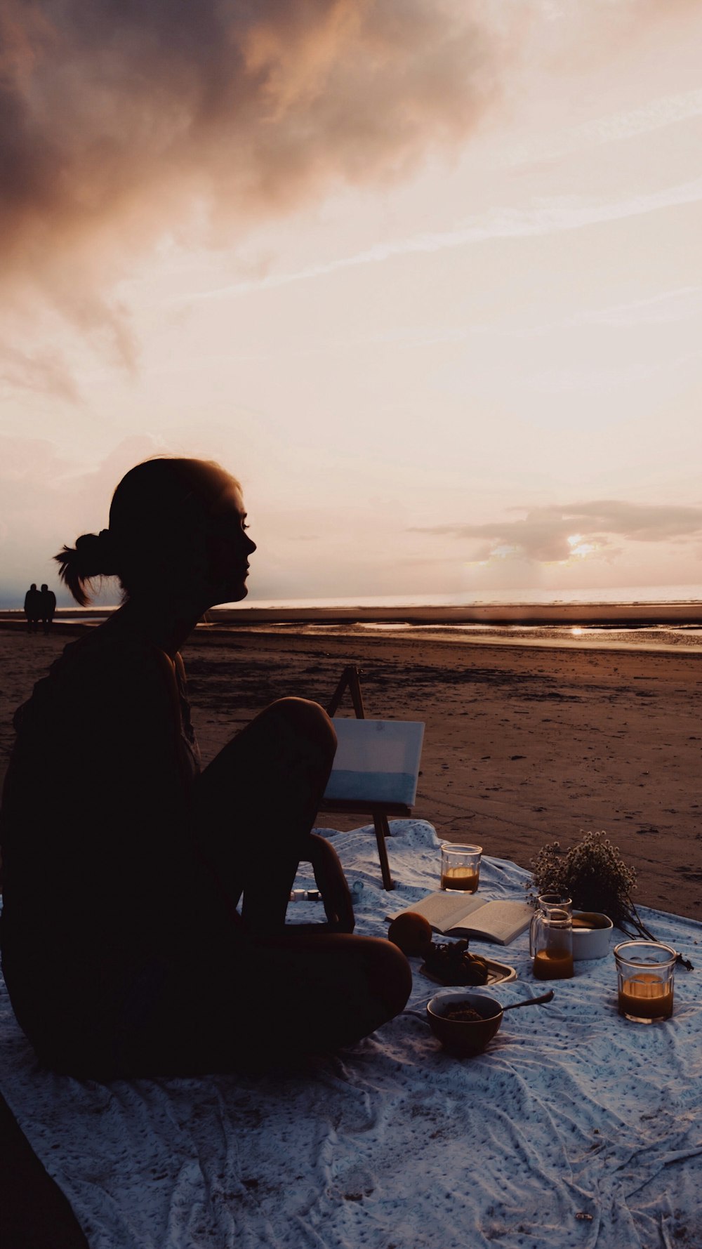 silhouette of sitting woman