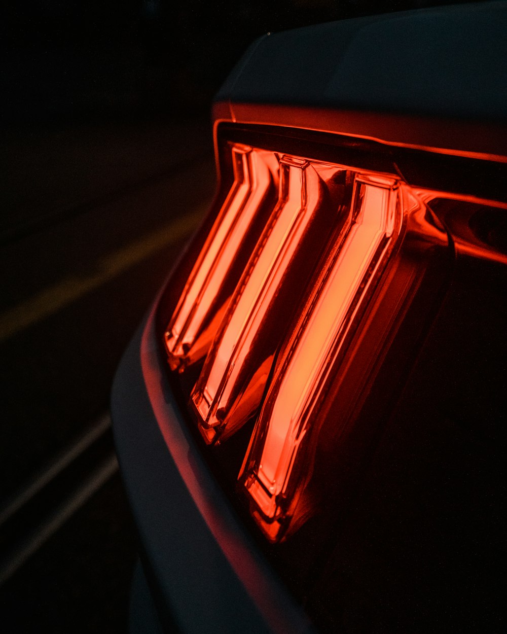 close-up photography of vehicle taillight