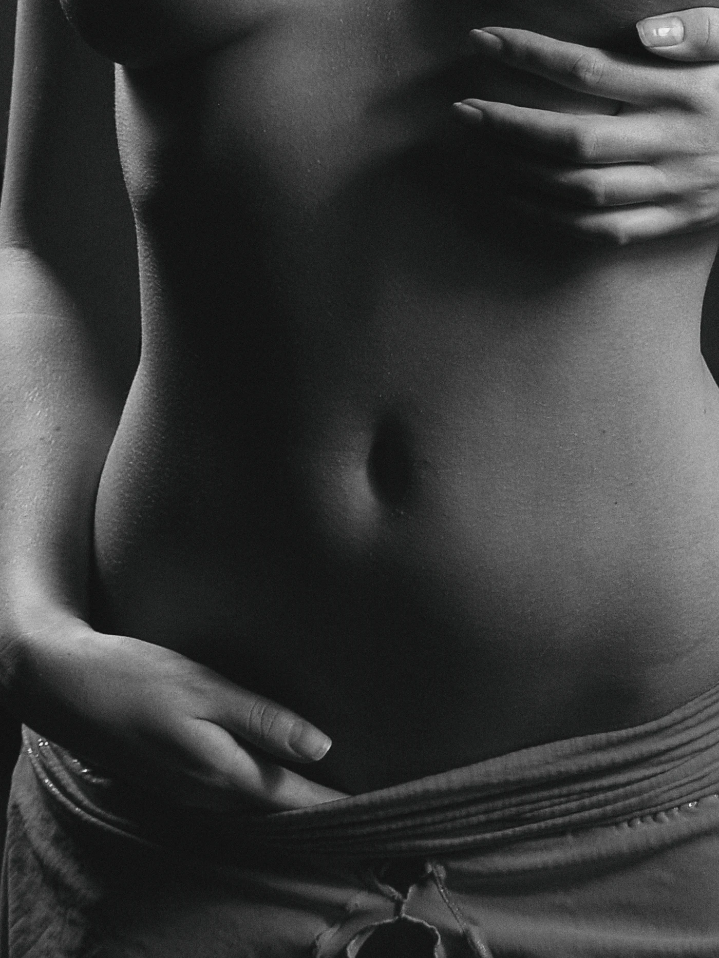 Editorial body study - clean studio aesthetic for body contouring