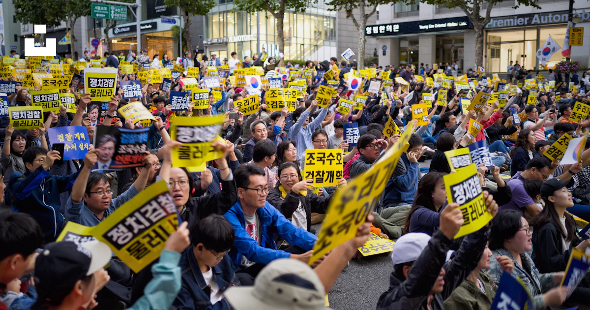 People holding signages photo – Free Human Image on Unsplash