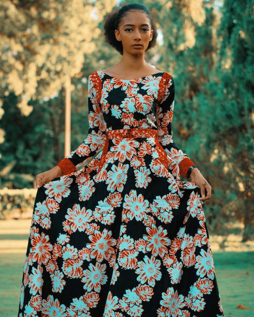 women's black and white floral long-sleeved dress