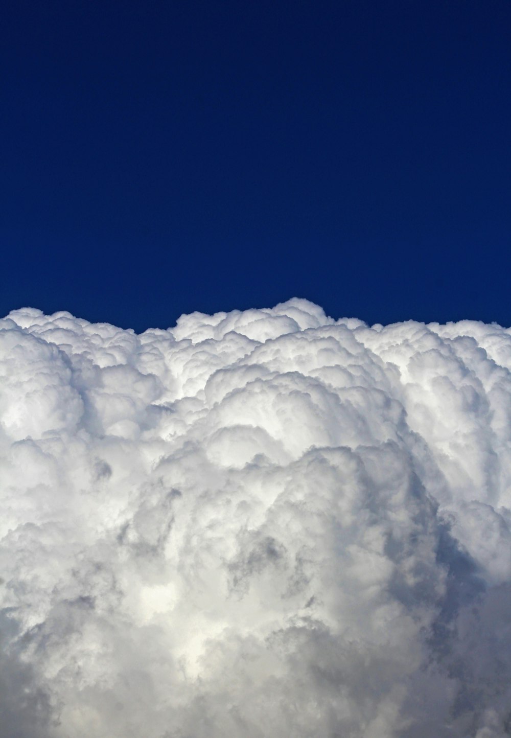 Cloud Wallpapers Free Hd Download 500 Hq Unsplash